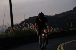 Eclairage Recon HL 100 10 Eclairage Recon HL 100 -Magasin De Vélo DSCF9711