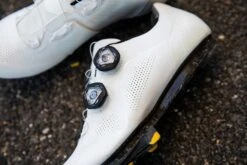 Chaussures Macha Pro HV -Magasin De Vélo Extima Mips WhiteRace day kit Blk 027